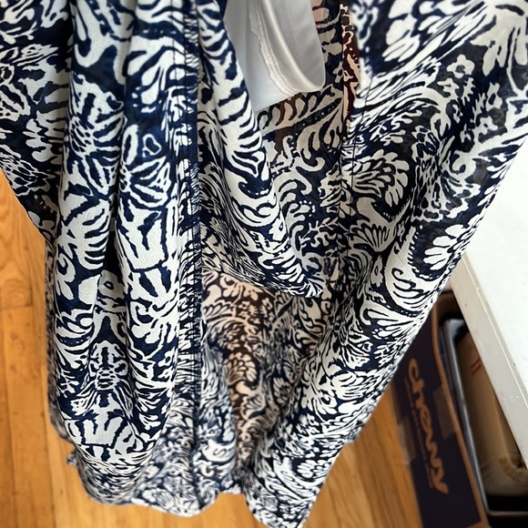 Truth  size large blue & white print lined wide slit leg pants front wrap look - Picture 12 of 16